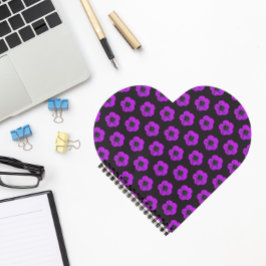 Lila Geranium-Blumenmuster auf Schwarz Notizbuch