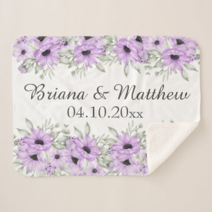Lila Geschenk für florales Brautparty Sherpadecke