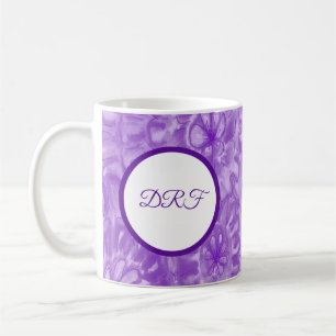 Lila gestrichene Blume mit Monogramm Postkarte Kaffeetasse