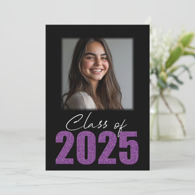 Lila Glitzer Class of 2025 Foto Open House Einladung (Stehend Vorderseite)