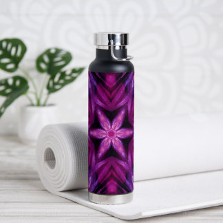 Lila Glitzer Herz und Blume Kaleidoskop Muster Trinkflasche