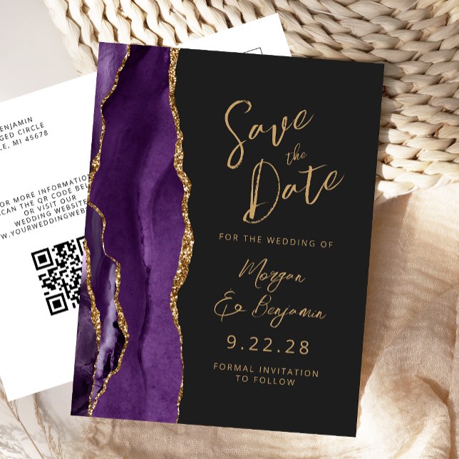 Lila Gold Agate Dark QR Code Save the Date Ankündigungspostkarte (Von Creator hochgeladen)