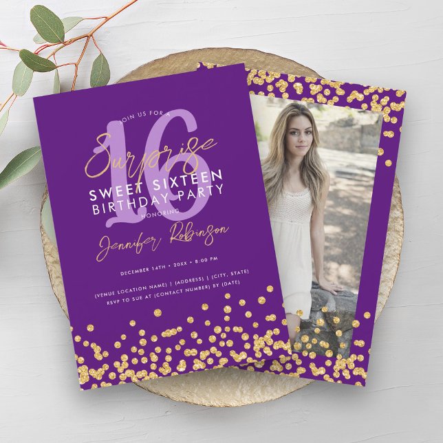 Lila Gold Glitzer Foto Überraschung Sweet 16 Einladung (Purple Gold Glitter Photo Surprise Sweet 16 Invitation)