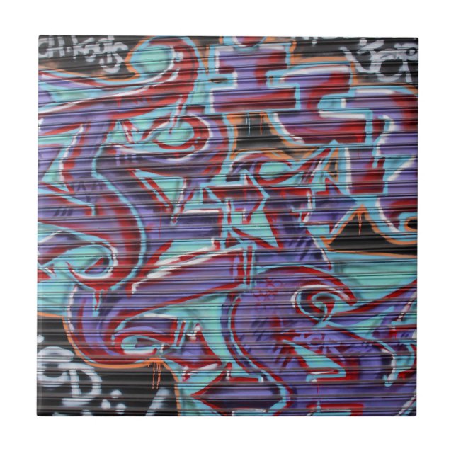 Lila Graffiti auf dem Verschluss Fliese (Vorderseite)