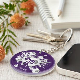 Lila Grauer Fußball-Blowout-Namen Schlüsselanhänger