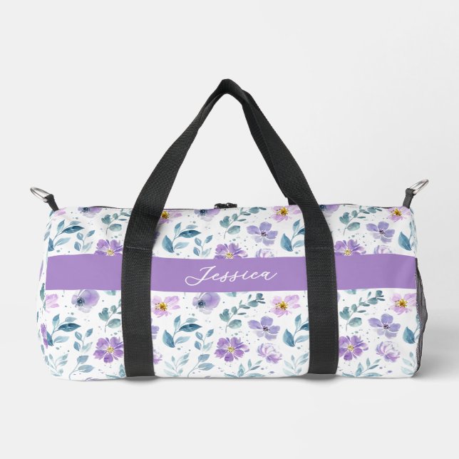 Lila Grüne Aquarell-Wildblumen-Monogramm Duffle Bag (Vorderseite)