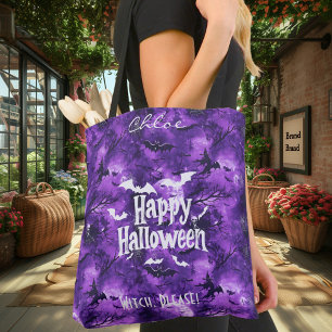 Lila Halloween mit fliegenden Fledermäusen und Hex