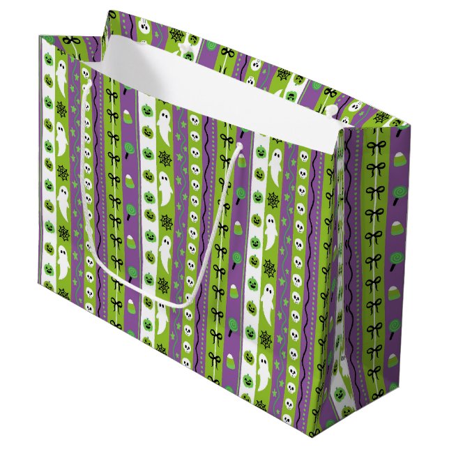 Lila Halloween Muster Große Geschenktasche Geschenktüte (Vorderseite Schrägansicht)