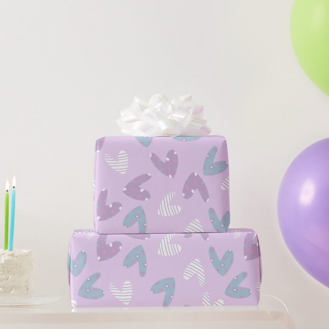 lila Herzmuster Geschenkpapier (Partygeschenke)