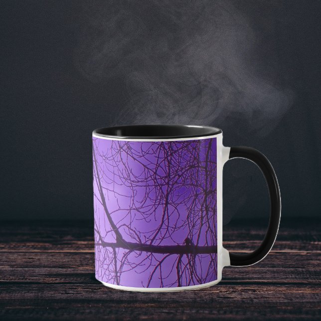 Lila Himmel Tasse (Black crow silhouette sitting in black trees with hazy purple sky on coffee or tea mug.)