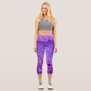 Lila Hintergrund mit Sternen Capri Leggings