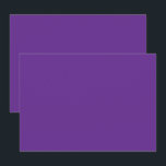 lila Hintergrund mit weißem Rand Einladung<br><div class="desc">Das Design ist ein großes blaues Quadrat,  das ein heller und klarer Himmel zu sein scheint. Die Farbe des Himmels ist ein tiefer Blau,  der ihm ein lebendiges und lebendiges Aussehen verleiht.</div>