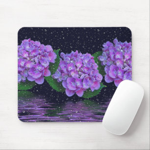Lila Hydrangea und Regentropfen Mousepad
