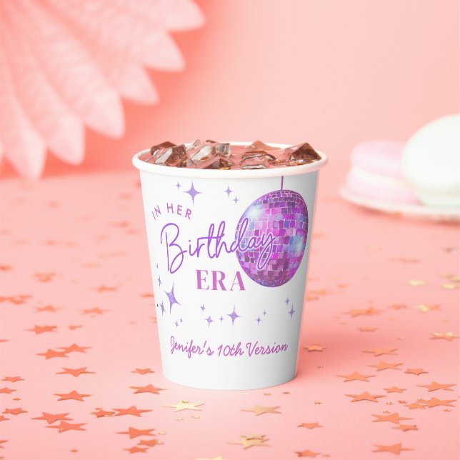 Lila in meiner Geburtsstunde Pappbecher (Insitu)