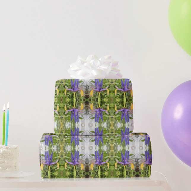 Lila Iris Blume Außenbereich Garten Natur Foto Geschenkpapier (Partygeschenke)