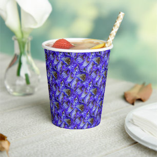 Lila Iris-Blume / geslandet / gekocht / Pappbecher