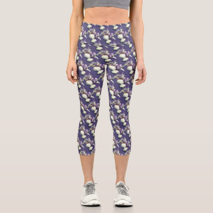 Lila Iris-Blume Naturmuster Capri Leggings