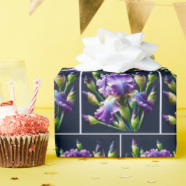 Lila Iris Bouquets auf schwarz Geschenkpapier