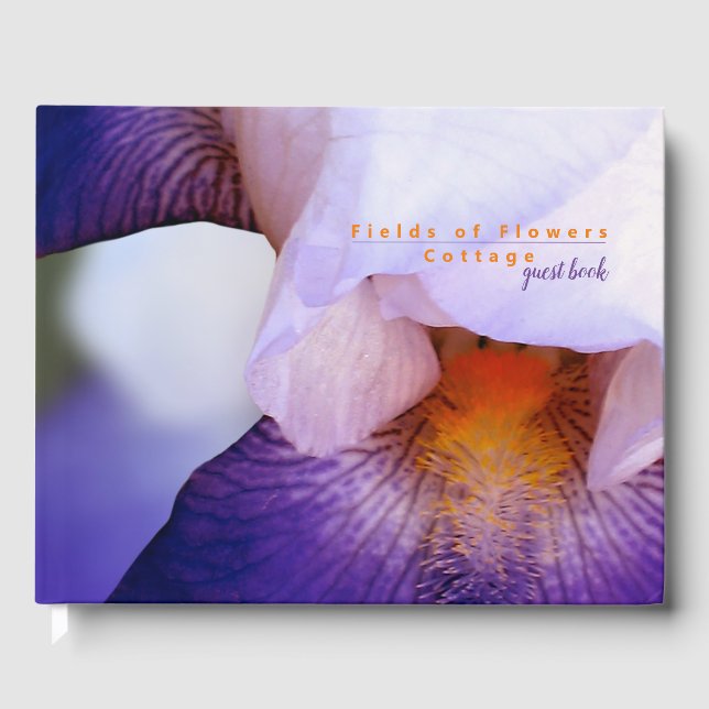 Lila Iris Floral Vacacation Gästebuch (Vorderseite)