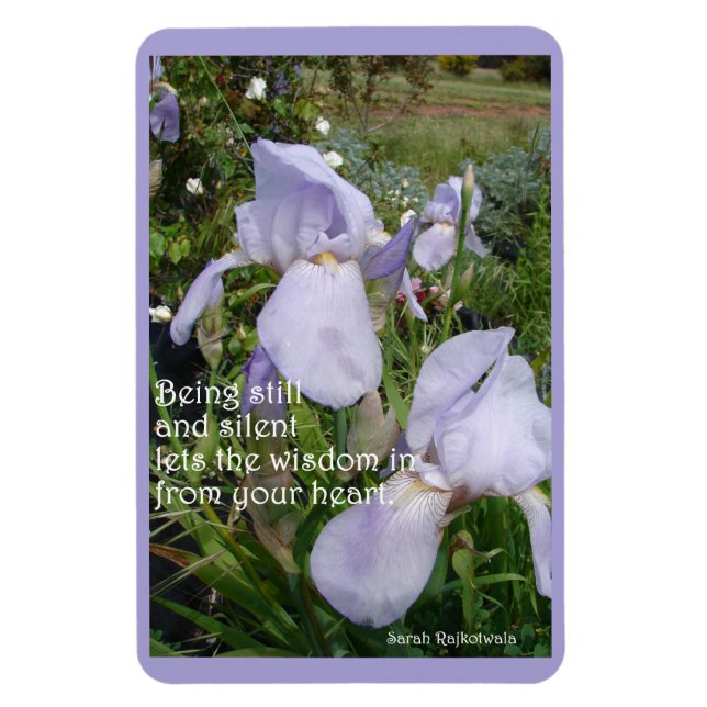 Lila Iris mit leiser Inspiration Magnet (Vertikal)