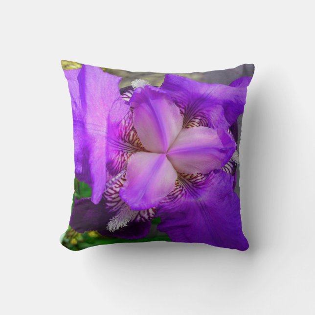Lila Iris Pillow Kissen (Vorderseite)