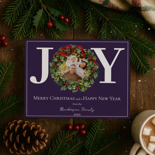 Lila Joy Christmas Wreath Foto Feiertagskarte (Purple Joy Christmas Wreath Photo Holiday Card)