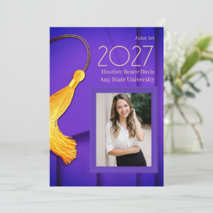 Lila Kappe und Gown mit Gold Tassel Ankündigung