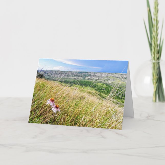 Lila Kegel-Blume mit einer Karte (Vorderseite)