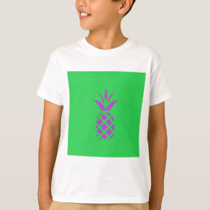 Lila Kiefernapfel in Grün. T-Shirt