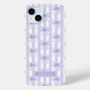 Lila Koketten Schleifen auf gestreiften Monogramme Case-Mate iPhone Hülle