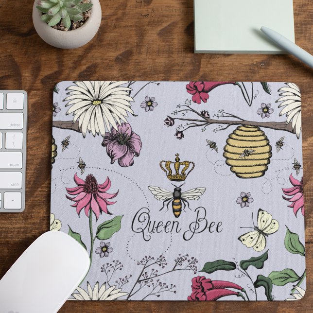 Lila Königin Bee Royal Crown Floral Muster Mousepad (Lavender Queen Bee Royal Crown Floral Pattern with Queen Bee, Crown, Exotic flowers, bees, beehive)