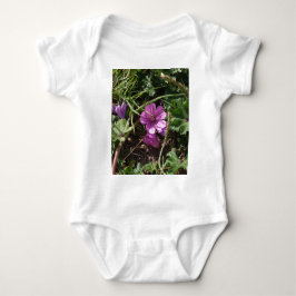 Lila Kranesbill Baby Strampler