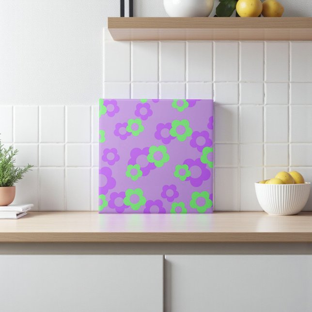 Lila, kühne Y2K-Wildblume Lebhafte Frühlingsdekora Fliese (Purple Bold Y2K Wildflower Vibrant Spring Decor Ceramic Tile)