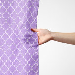 Lila Latticwork, Quatrefolie, marokkanischer Trell Schal<br><div class="desc">Elegantes,  stilvolles und raffiniertes marokkanisches Trellis-Muster in lila Farbe. Modernes und trendiges Geschenk,  perfekt für den Liebhaber von Latticework in Ihrem Leben.</div>