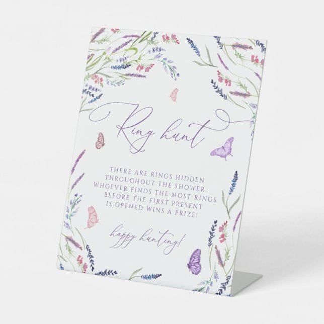 Lila Lavendel Ring Hunt Brautparty Game Sockelschild (Vorderseite)