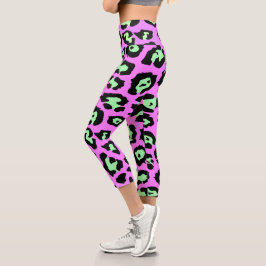Lila Leopardrucke Capri Leggings