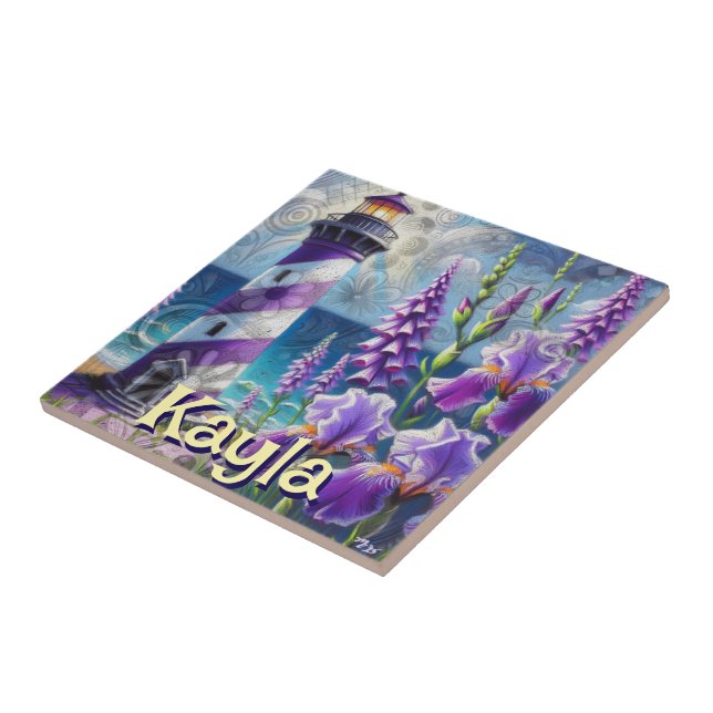 Lila Leuchtturm mit Foxglove & Iris Personalisiert Fliese (Seite)