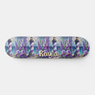 Lila Leuchtturm mit Foxglove & Iris Personalisiert Skateboard