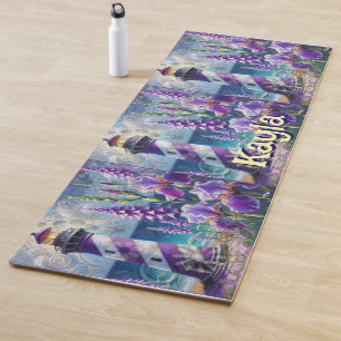 Lila Leuchtturm mit Foxglove & Iris Personalisiert Yogamatte
