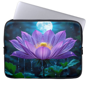Lila Lotus Blossom unter Mondlicht Laptopschutzhülle