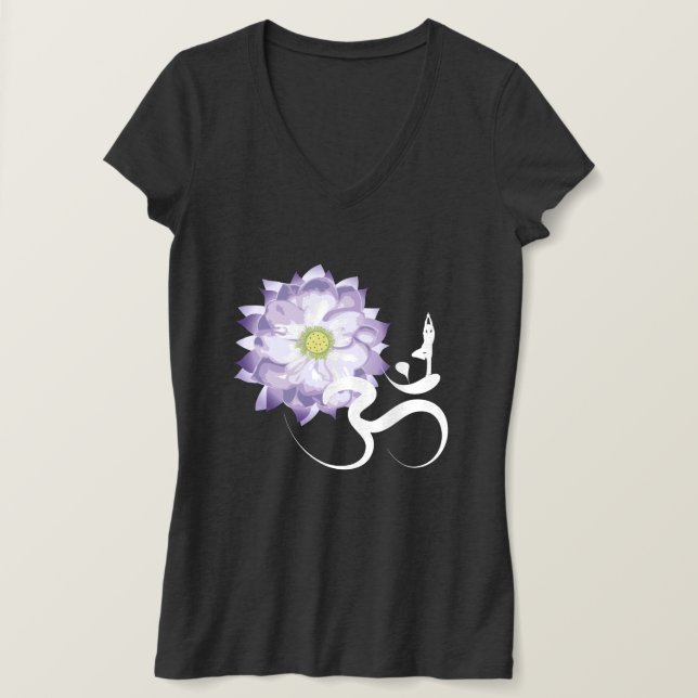 Lila Lotus Blume Yoga & Om/Om Zen Kalligraphie T-Shirt (Design vorne)