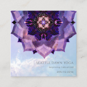 Lila Lotus Mandala Moderner Yoga-Lehrer Quadratische Visitenkarte