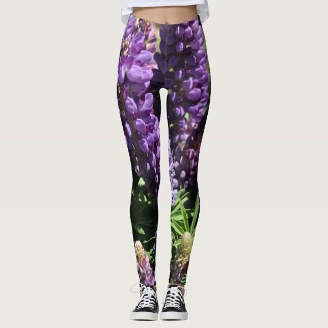 Lila Lupine Blume Leggings (Vorderseite)