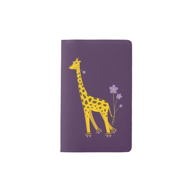 Lila lustige Rollen-Skaten-Giraffe Moleskine Taschennotizbuch (Vorderseite)