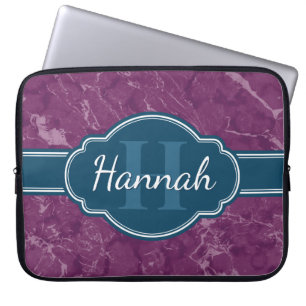 Lila Marmormuster Aquamarines Monogramm Laptopschutzhülle