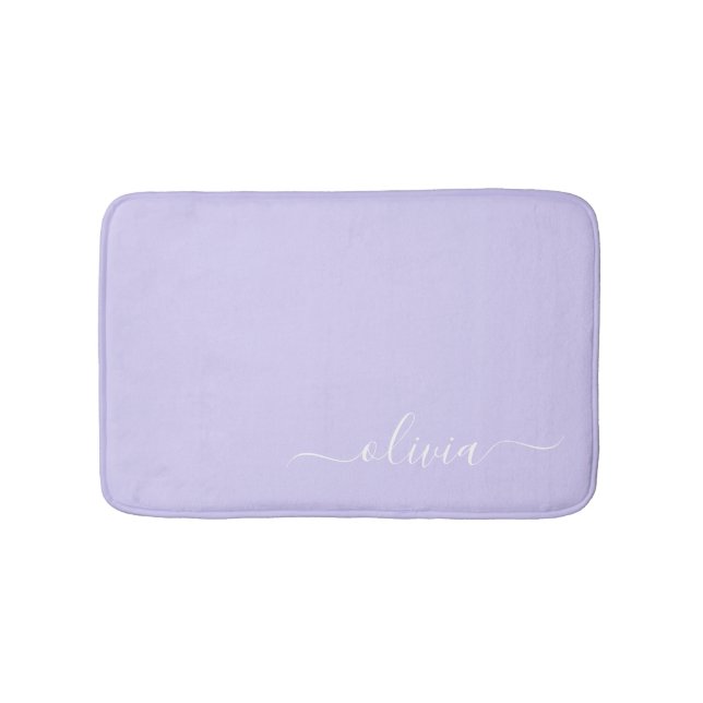 Lila moderne Schriftzug Girly Monogramm Name Badematte (Vorderseite)