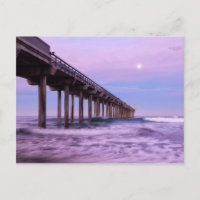 Lila Morgendämmerung über Pier, Kalifornien