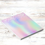Lila Name des holografischen rosa Glitzer Notizblock<br><div class="desc">Rosa,  lila,  minzgrün,  holografischer Hintergrund. Der Glitzer ist mit rosa Imitaten dekoriert. Personalisieren Sie Ihren Namen und fügen Sie ihn hinzu.</div>