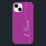 Lila Name des weißen, eleganten Kalligraphieskript Case-Mate iPhone 14 Hülle<br><div class="desc">Lila White Elegant Calligraphy Script Custom Personalisiert Name iPhone 14 Smart Phone Cases bietet ein modernes und trendiges,  einfaches und stilvolles Design mit Ihrem personalisierten Namen in eleganter handgeschriebener Schrift Typografie auf einem lila Hintergrund. Entworfen von ©Evco Studio www.zazzle.com/store/evcostudio</div>