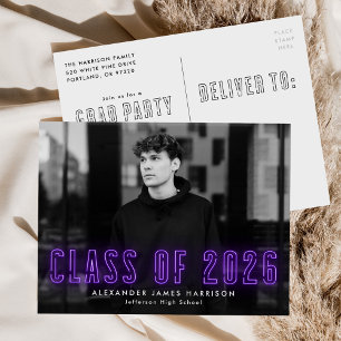 Lila Neon Class of 2025 Foto Graduation Party Einladungspostkarte